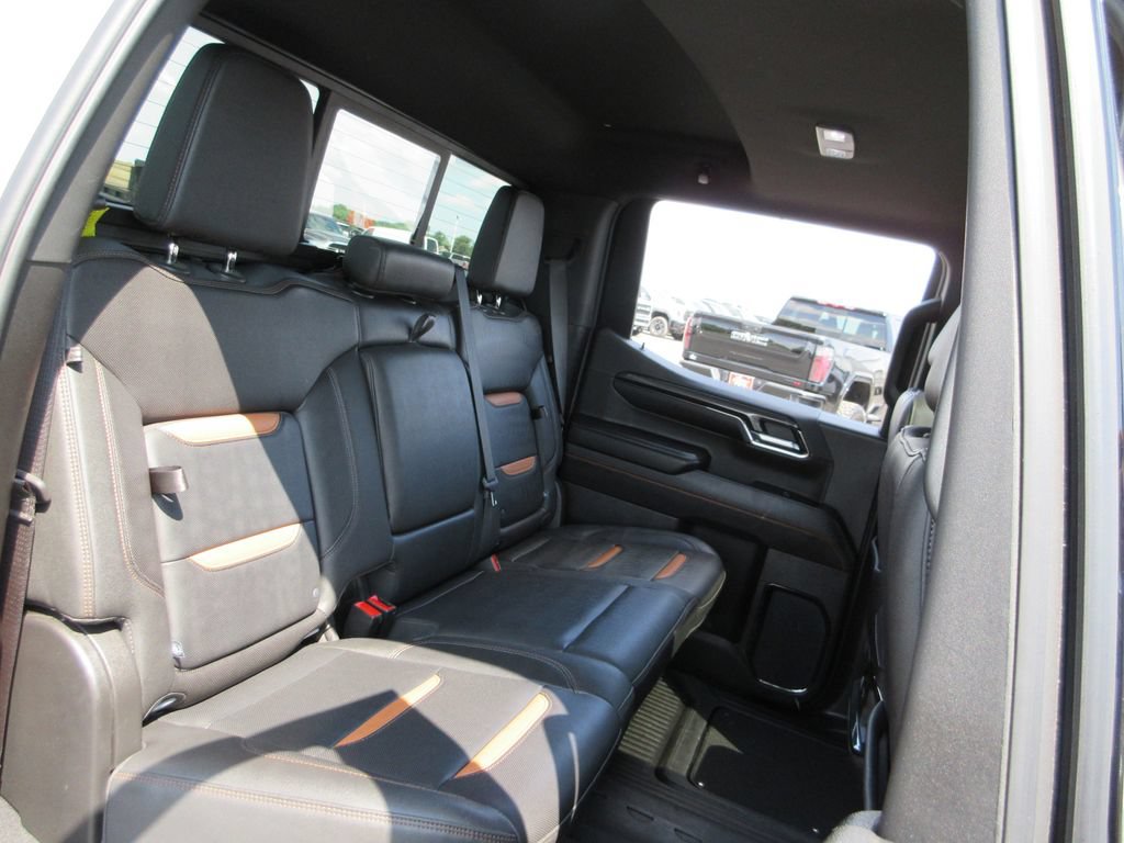 Used 2024 GMC Sierra 1500 AT4 w/ Technology Package AWD/4WD image 26