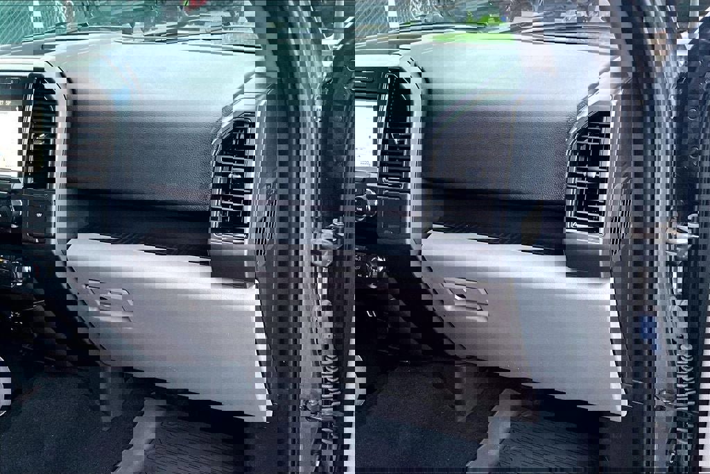 Used 2019 Ford F150 XLT w/ Equipment Group 302A Luxury image 16