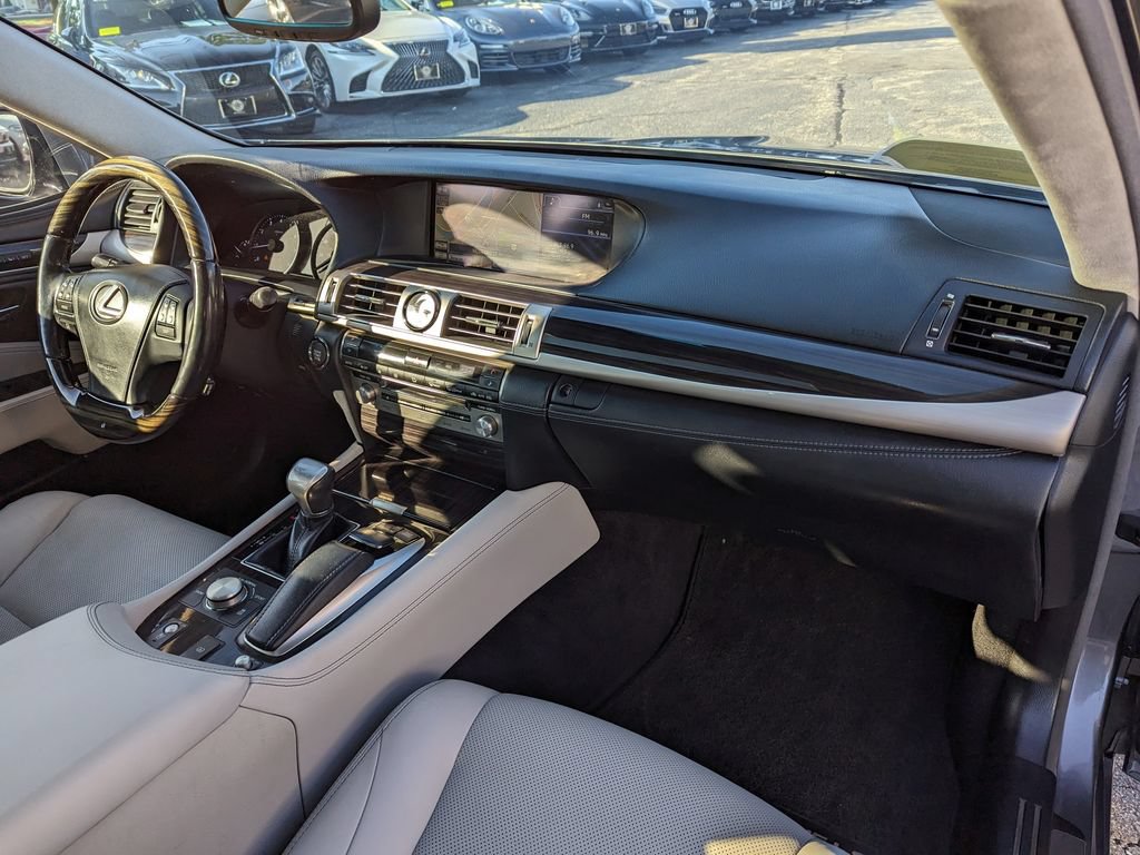 Used 2013 Lexus LS 460 AWD w/ Comfort Pkg image 34