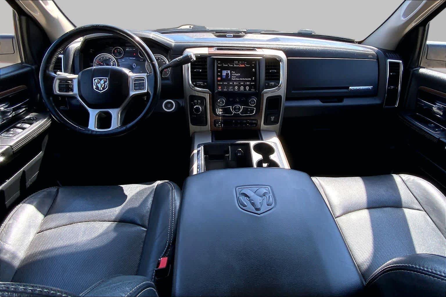Used 2014 RAM 2500 Laramie w/ Convenience Group AWD/4WD image 16
