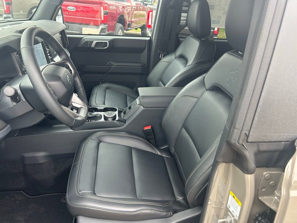 New 2025 Ford Bronco Badlands image 10