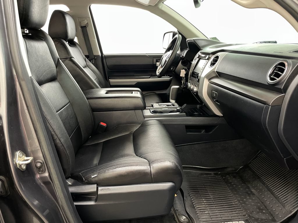 Used 2019 Toyota Tundra SR5 w/ SR5 Upgrade Package AWD/4WD image 36