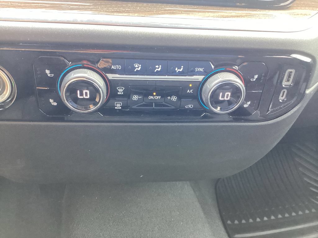 Used 2022 Chevrolet Silverado 1500 LT AWD/4WD image 26