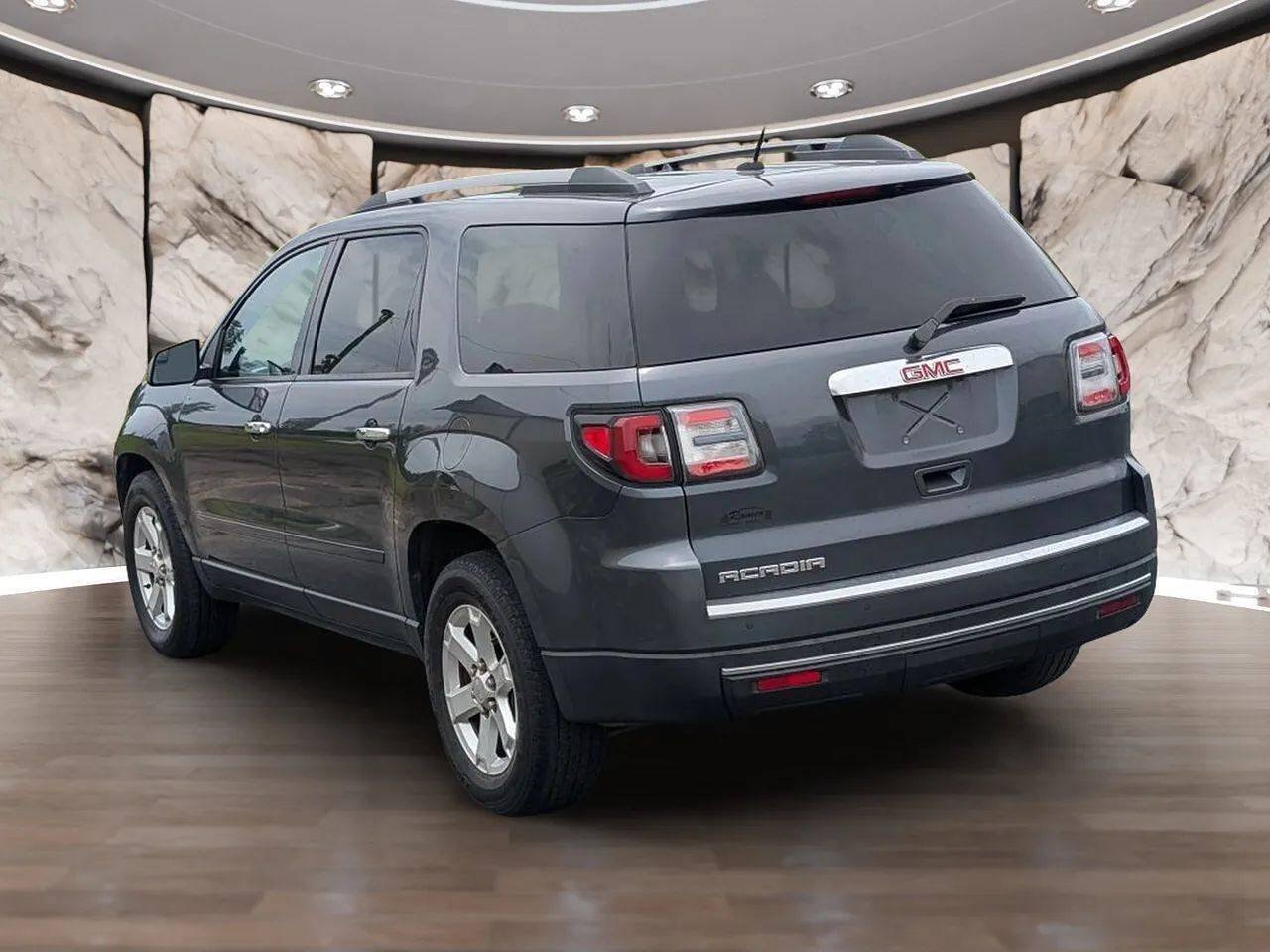 Used 2014 GMC Acadia SLE FWD image 8