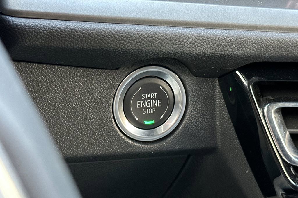 Used 2024 Chevrolet Traverse LT image 25