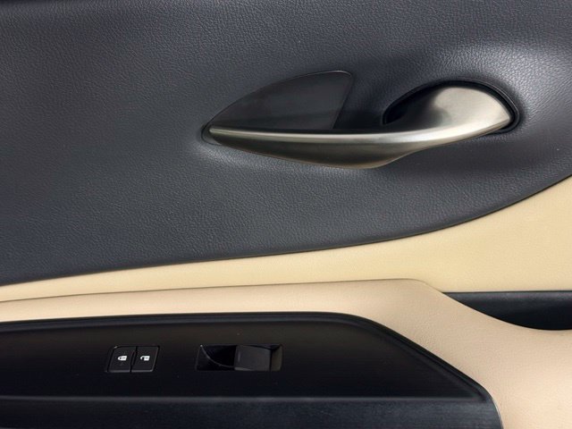 Used 2020 Lexus ES 350 w/ Premium Package FWD image 29