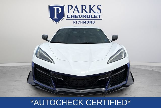 Used 2023 Chevrolet Corvette Z06 w/ Z07 Performance Package RWD image 2
