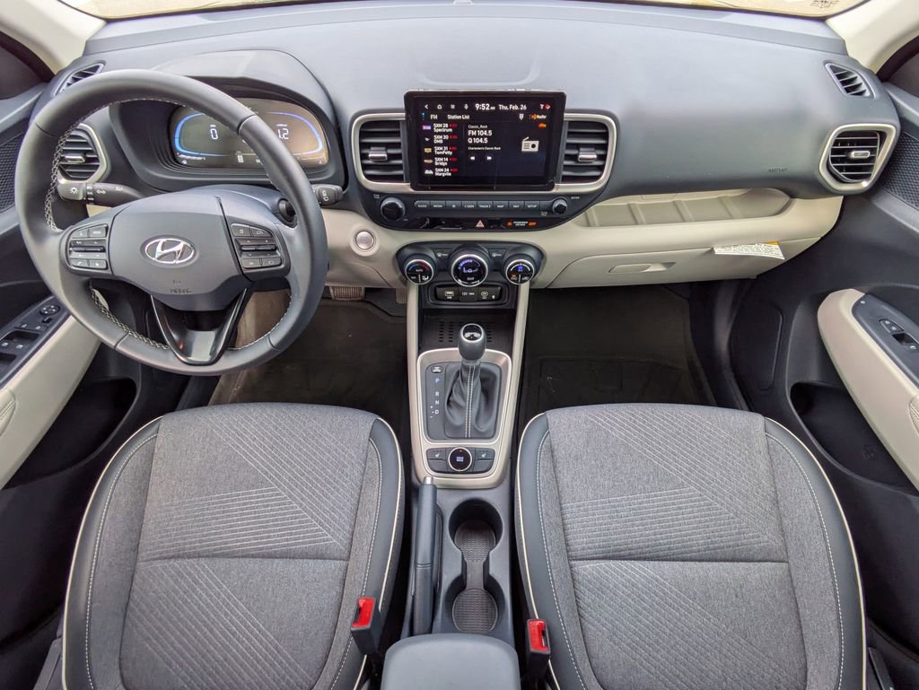 Certified 2025 Hyundai Venue Limited image 14