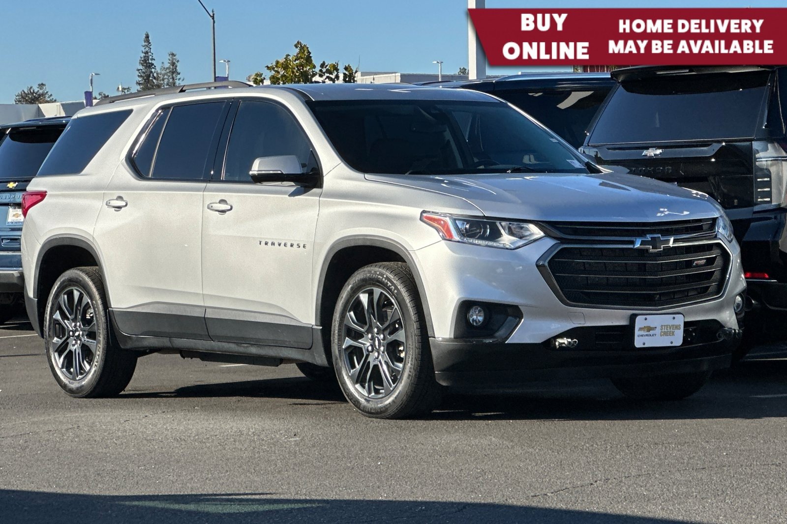 Used 2020 Chevrolet Traverse RS image 1