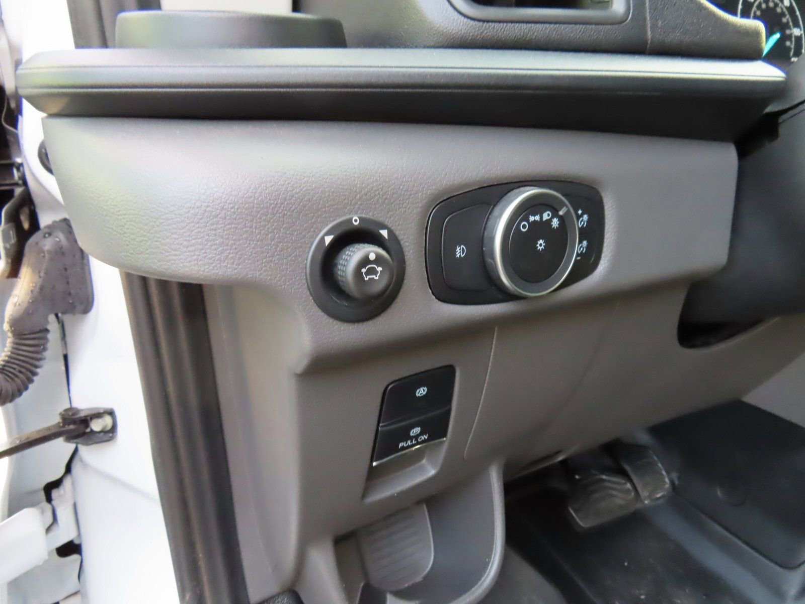 Used 2023 Ford Transit 150 Low Roof AWD w/ Exterior Upgrade Package image 12