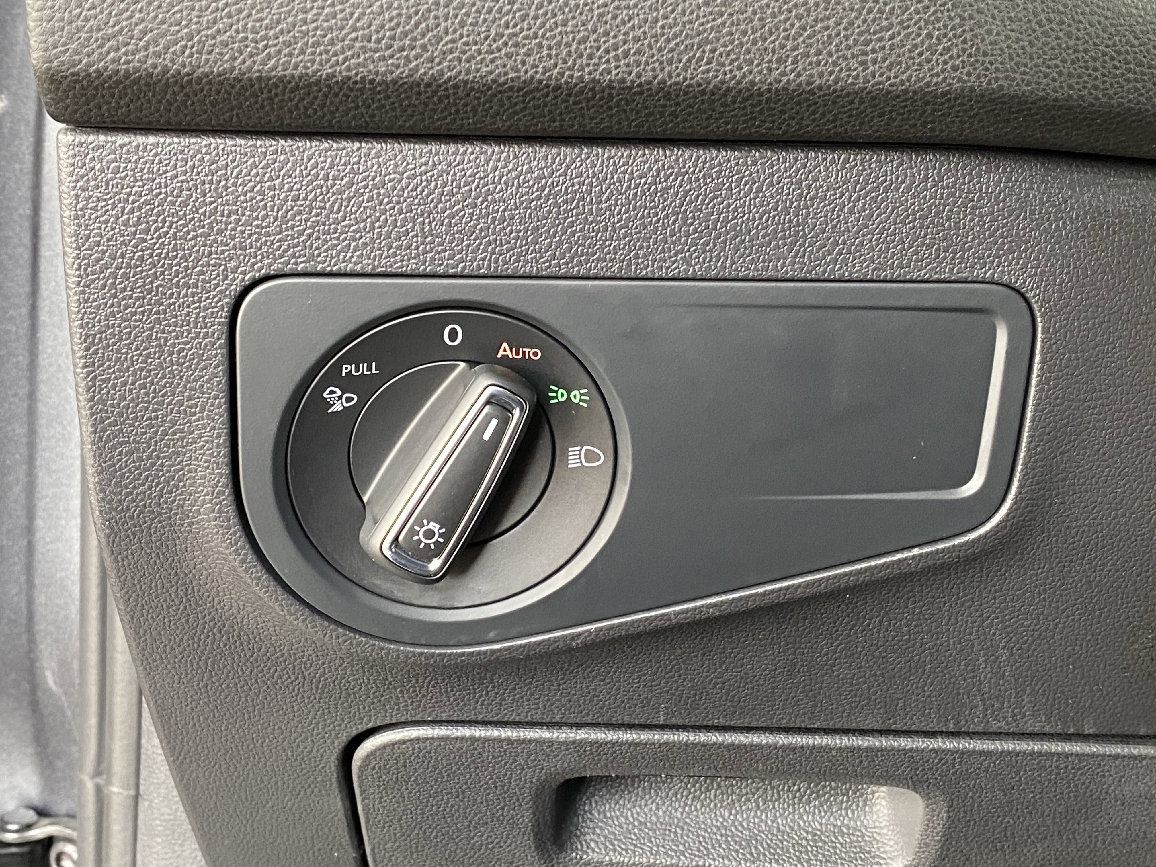 Used 2023 Volkswagen Tiguan SEL R-Line image 24