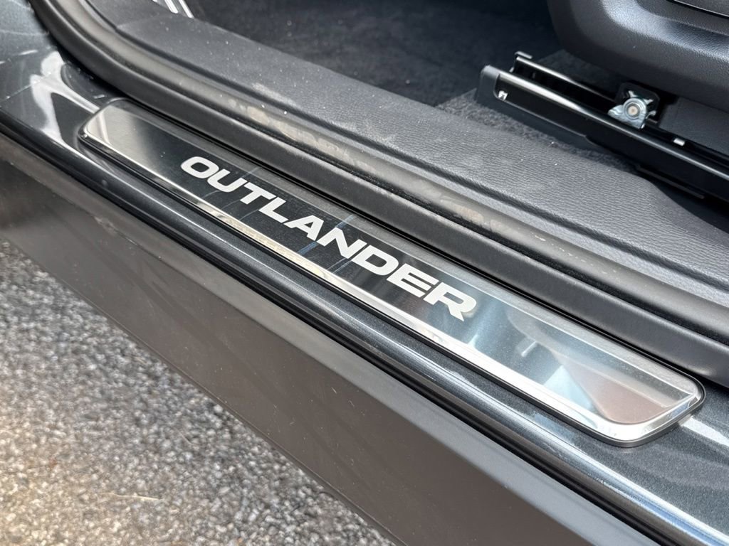 New 2026 Mitsubishi Outlander SEL FWD image 28