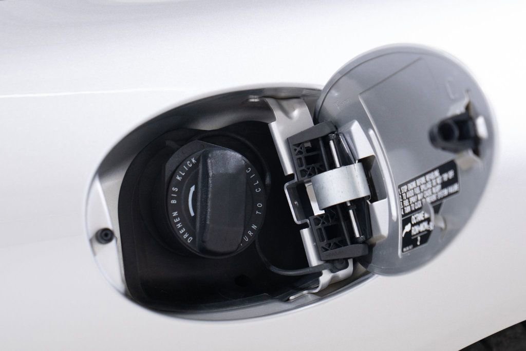 Used 2005 Porsche 911 Carrera image 17