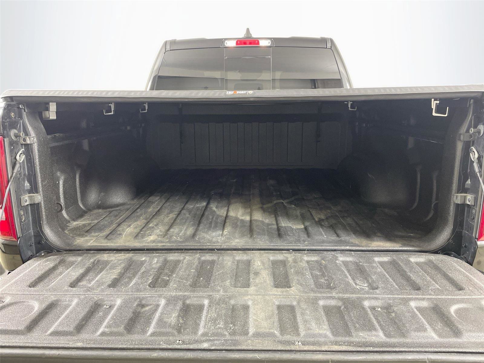 Used 2021 RAM 1500 Laramie w/ Sport Appearance Package AWD/4WD image 24