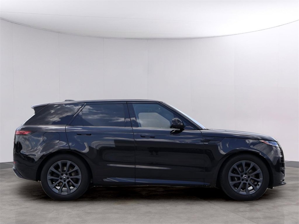 Used 2024 Land Rover Range Rover Sport Dynamic SE image 4