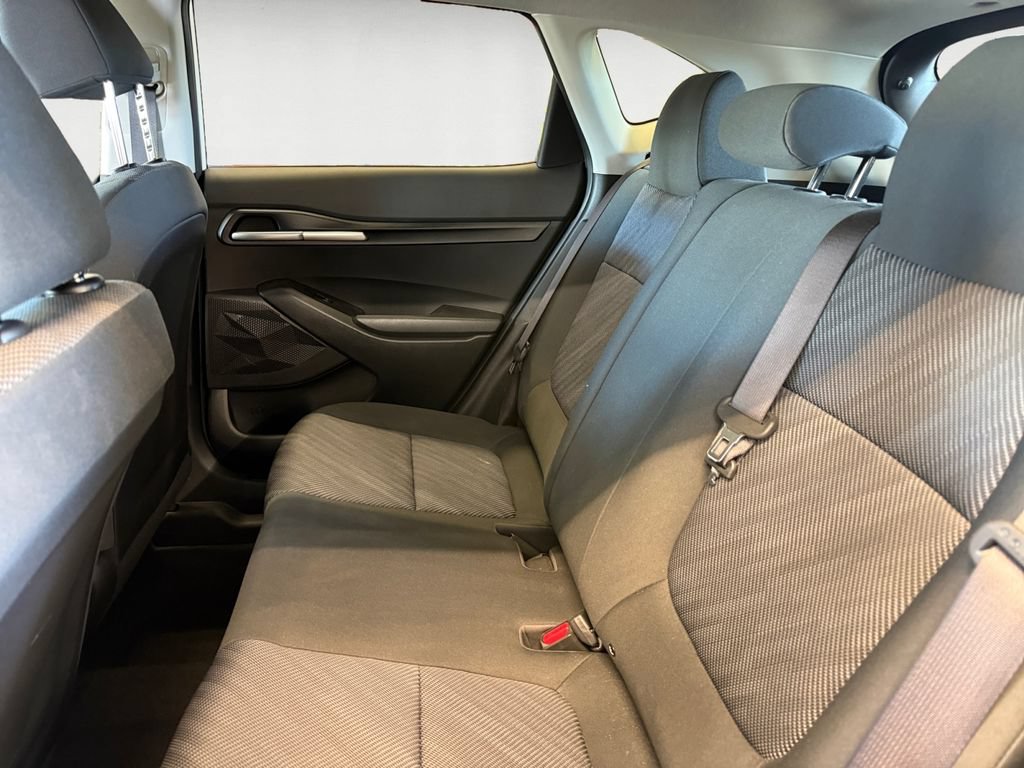 Used 2025 Kia Seltos LX AWD/4WD image 14