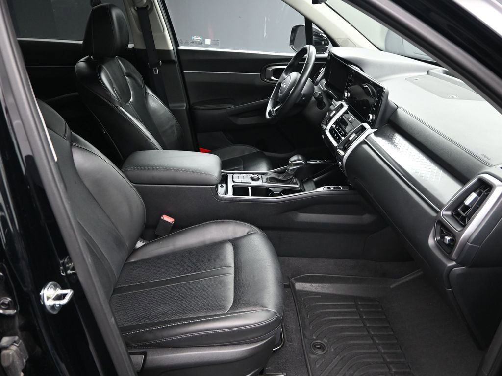 Certified 2023 Kia Sorento S image 38