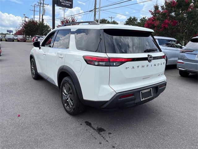 Used 2022 Nissan Pathfinder SV image 6