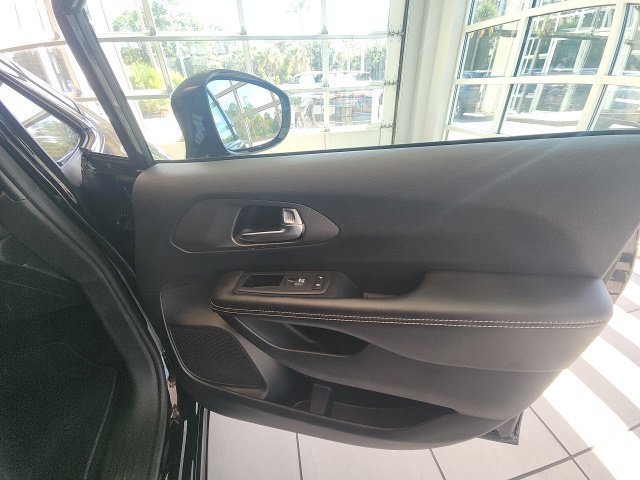 Used 2026 Chrysler Pacifica Select w/ S Appearance Package FWD image 17