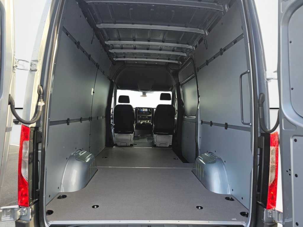 New 2025 Mercedes-Benz Sprinter 2500 image 10