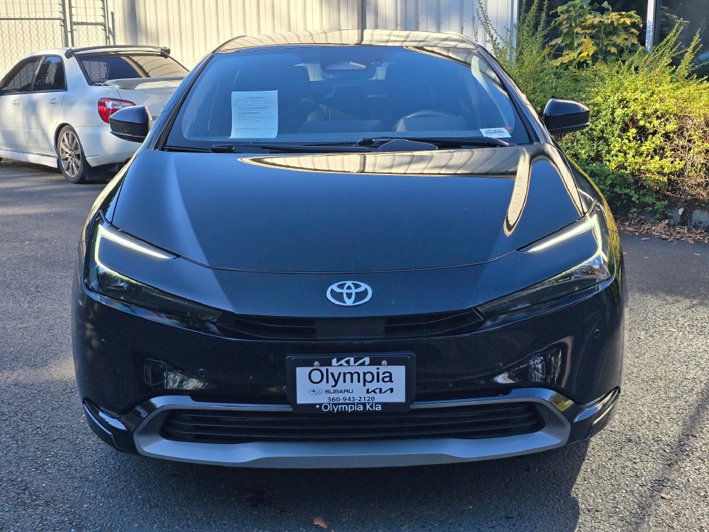 Used 2024 Toyota Prius XLE AWD/4WD image 2