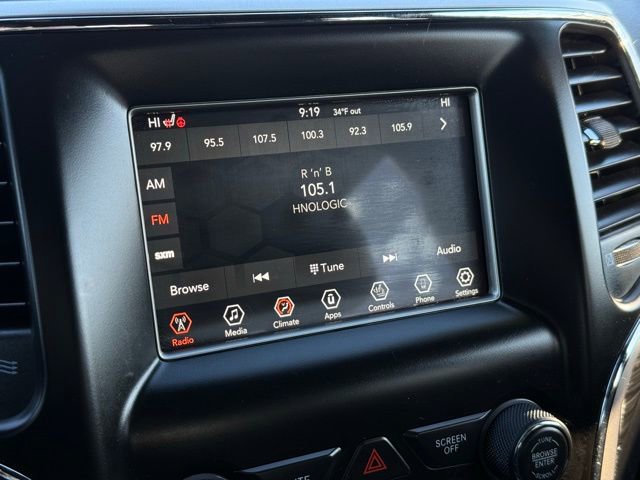 Used 2019 Jeep Grand Cherokee Laredo w/ Security & Convenience Group image 23