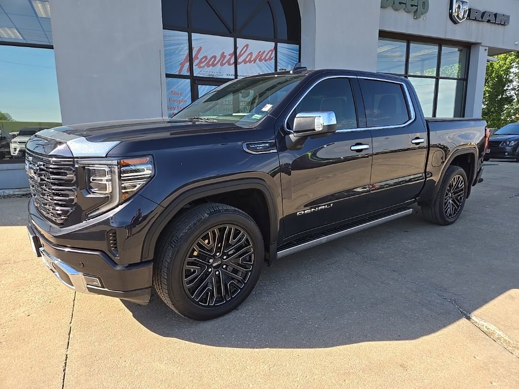 Used 2022 GMC Sierra 1500 Denali Ultimate AWD/4WD image 3