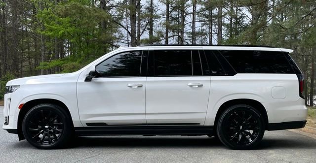 Used 2022 Cadillac Escalade ESV Sport w/ Touring Package AWD/4WD image 4
