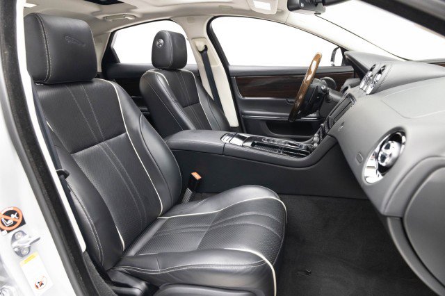 Used 2016 Jaguar XJ R-Sport image 4