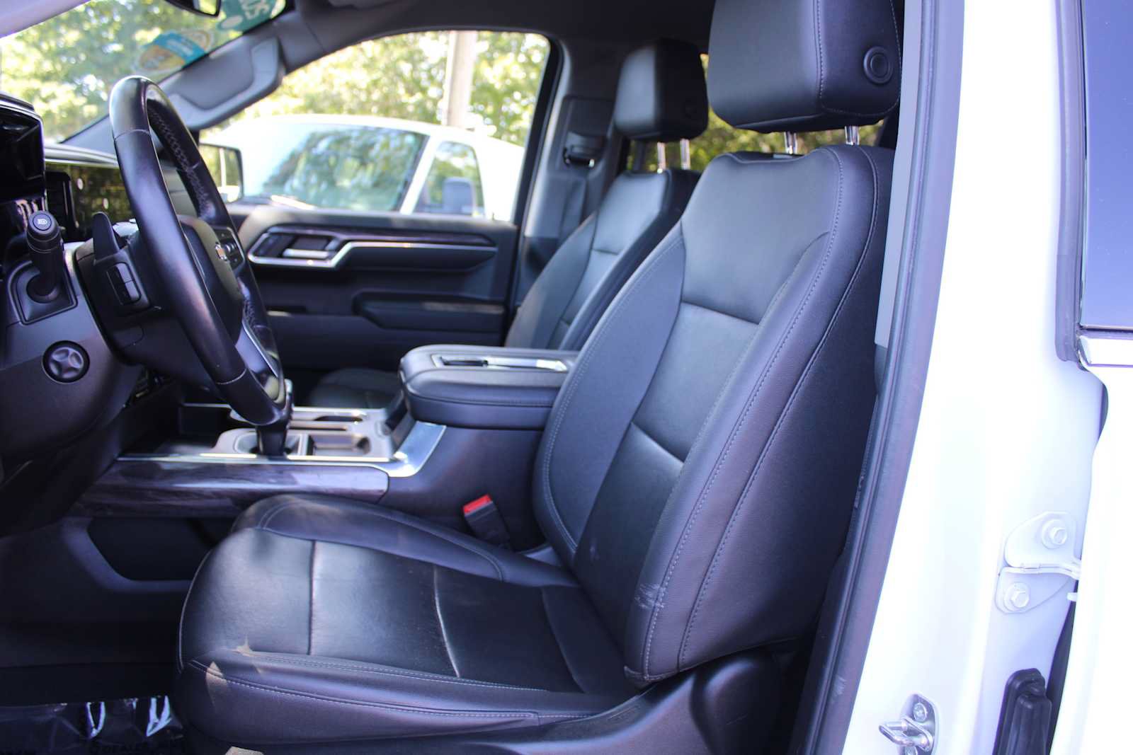 Certified 2022 Chevrolet Silverado 1500 LTZ AWD/4WD image 9