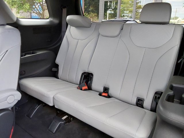 Used 2025 Hyundai Palisade SEL AWD/4WD image 16