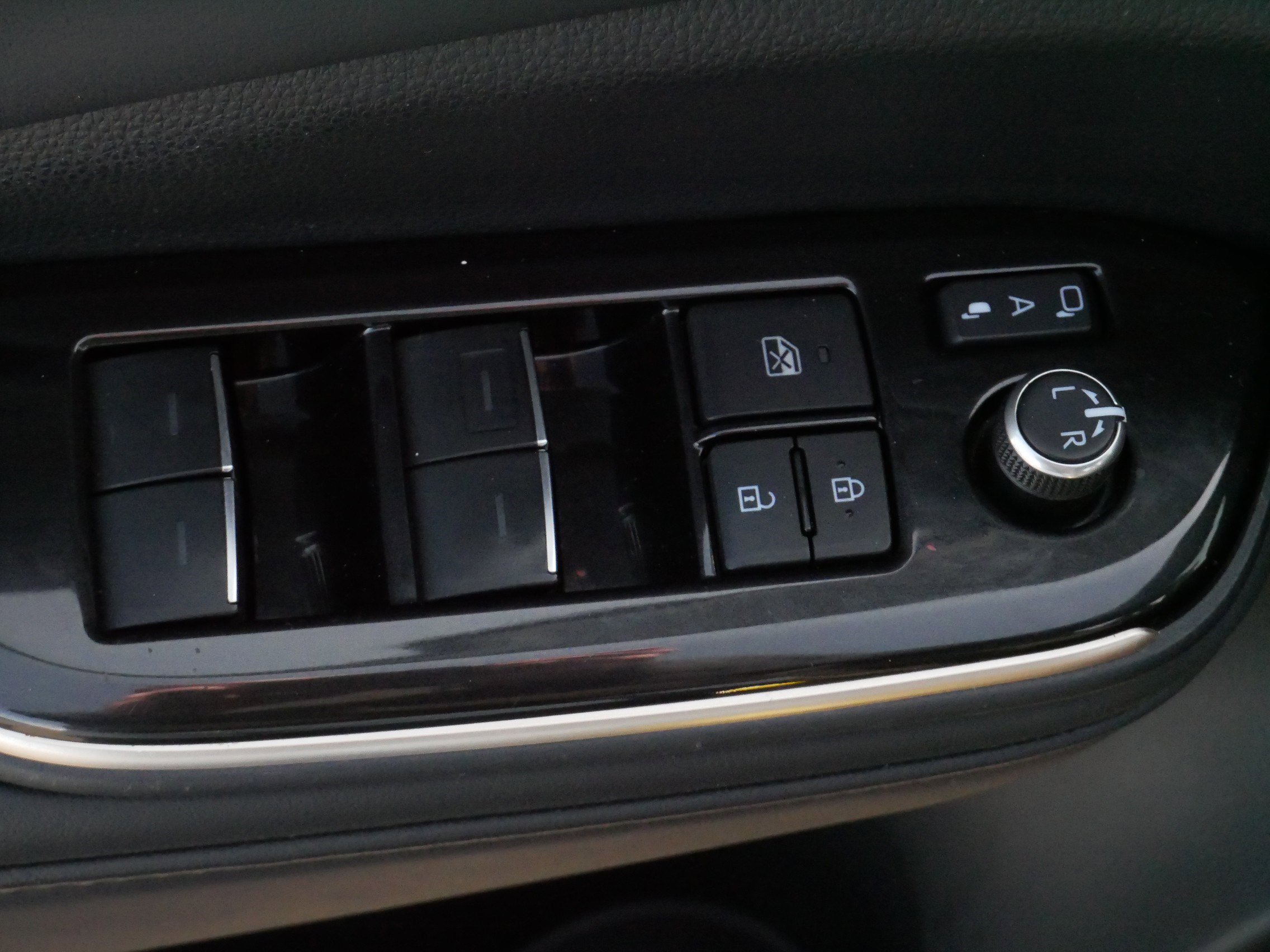 Certified 2024 Toyota Crown XLE image 19