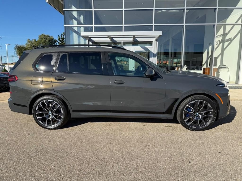 New 2026 BMW X7 xDrive40i w/ Dynamic Handling Package image 2