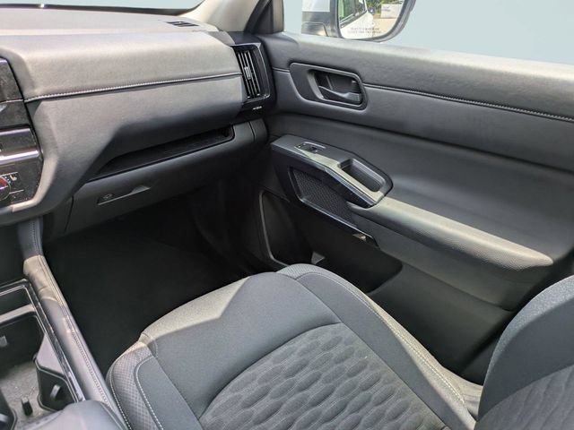 Used 2025 Nissan Pathfinder SV FWD image 21