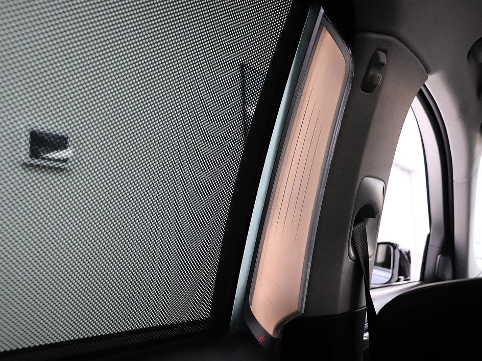 Used 2017 BMW 750i RWD image 17