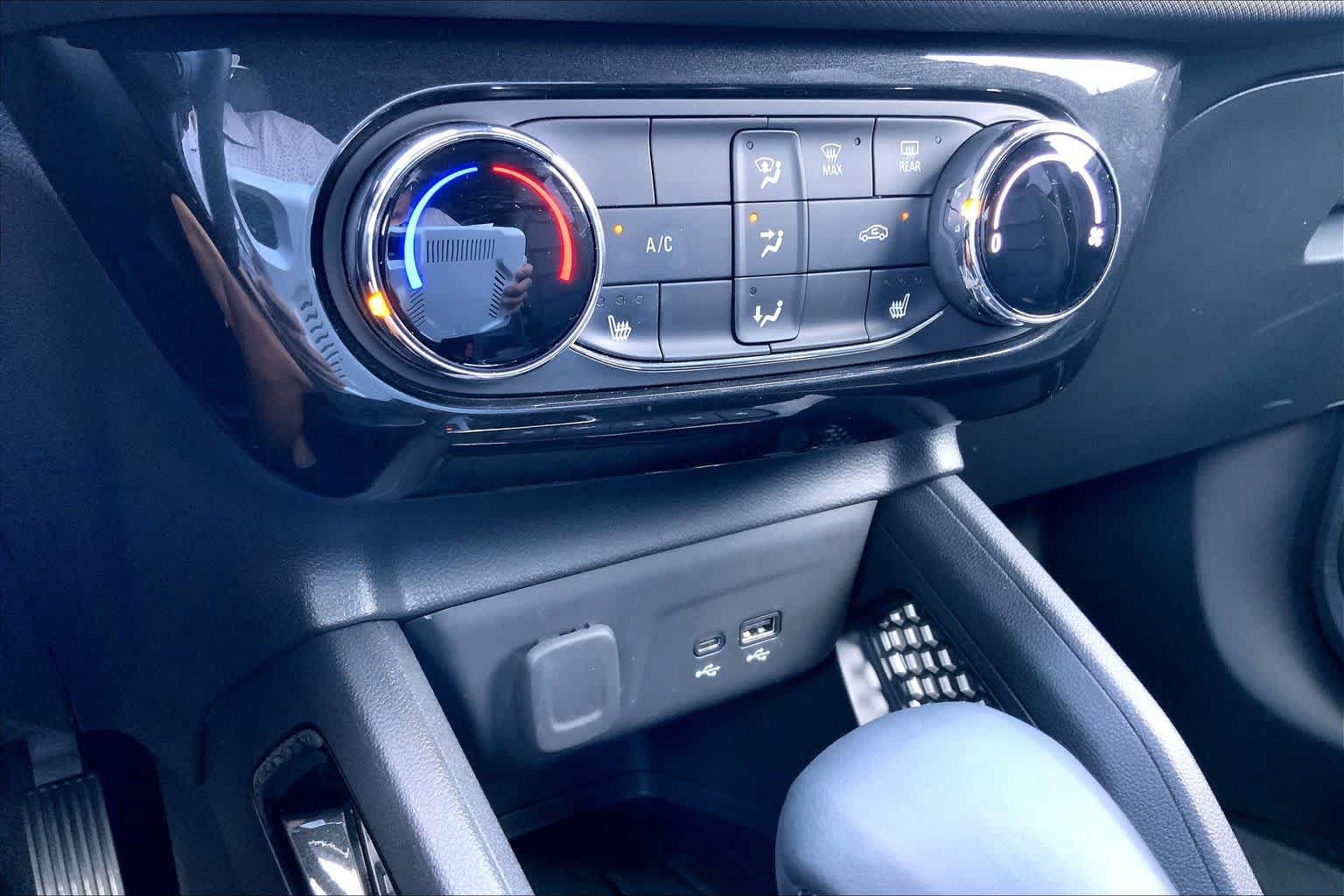 Used 2025 Chevrolet TrailBlazer ACTIV w/ Driver Confidence Package FWD image 34