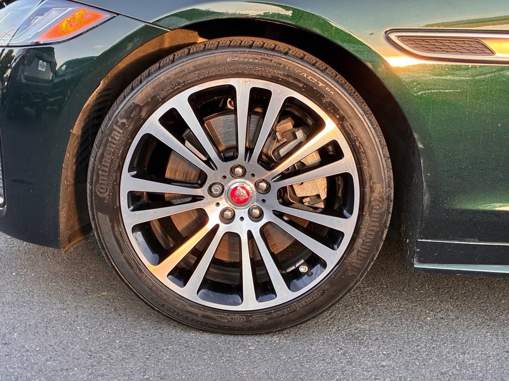 Used 2022 Jaguar XF R-Dynamic SE AWD/4WD image 56