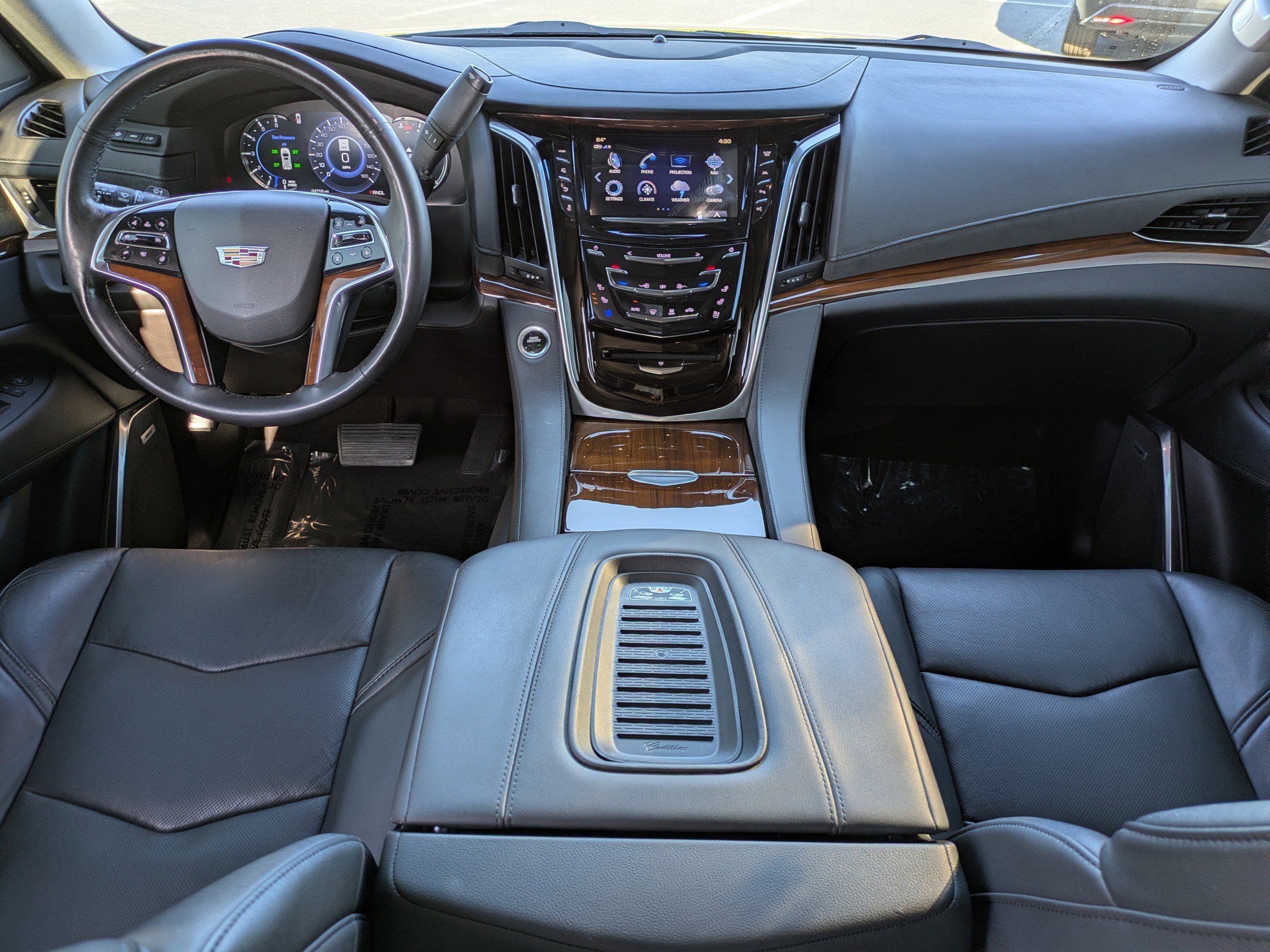 Used 2019 Cadillac Escalade Luxury image 14