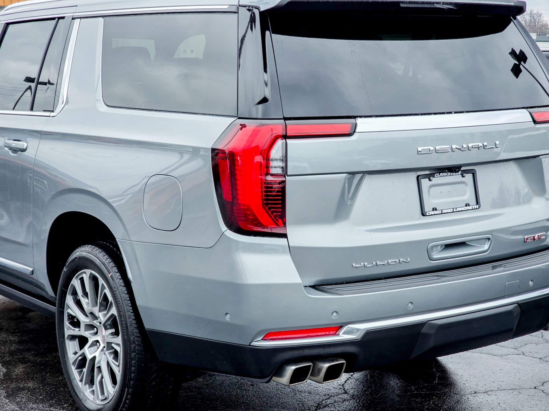 Used 2025 GMC Yukon XL Denali w/ Sun & Power Step Package image 19