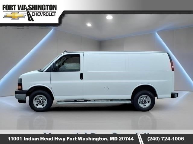 Used 2024 GMC Savana 2500 w/ Driver Convenience Package RWD image 2