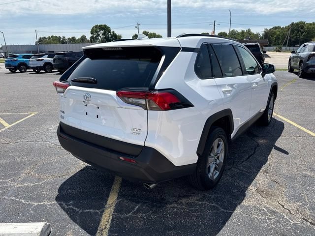Used 2025 Toyota RAV4 XLE AWD/4WD image 7