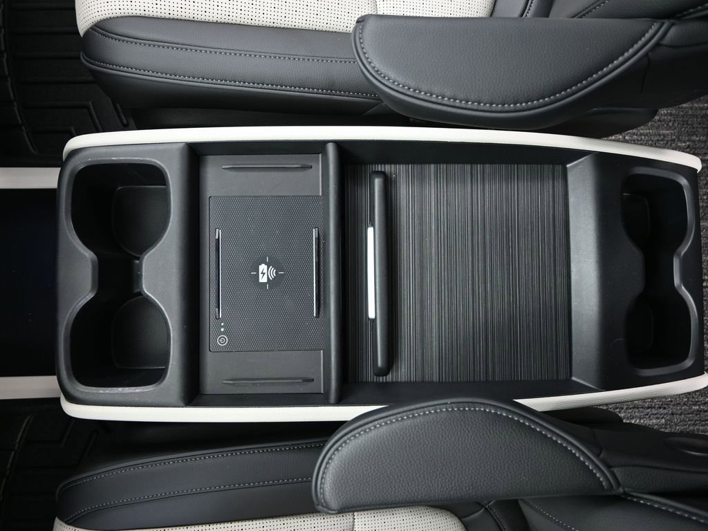 Used 2025 Honda Odyssey Elite image 38