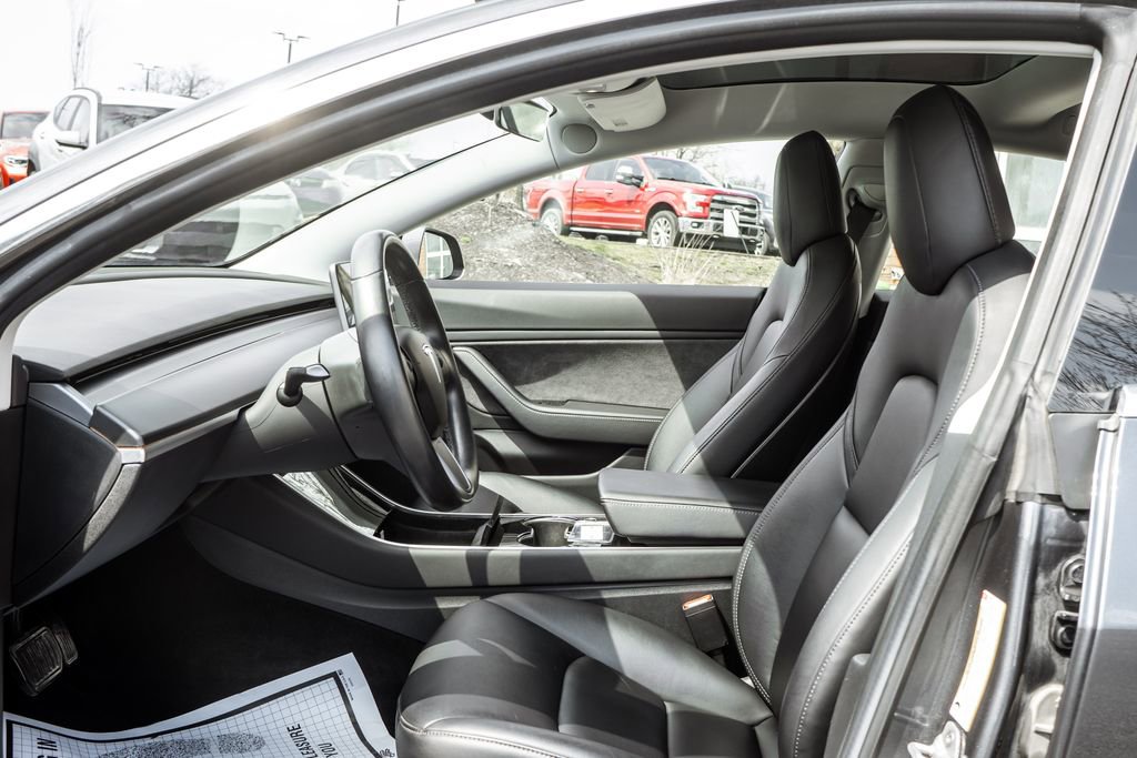 Used 2018 Tesla Model 3 Long Range AWD/4WD image 24