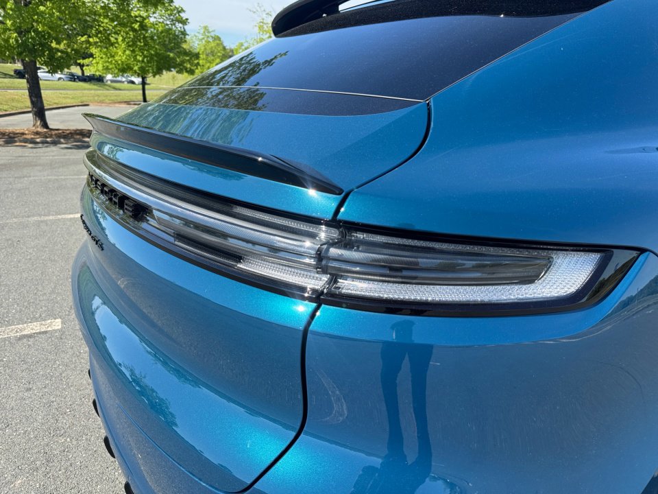 Certified 2025 Porsche Cayenne GTS AWD/4WD image 14