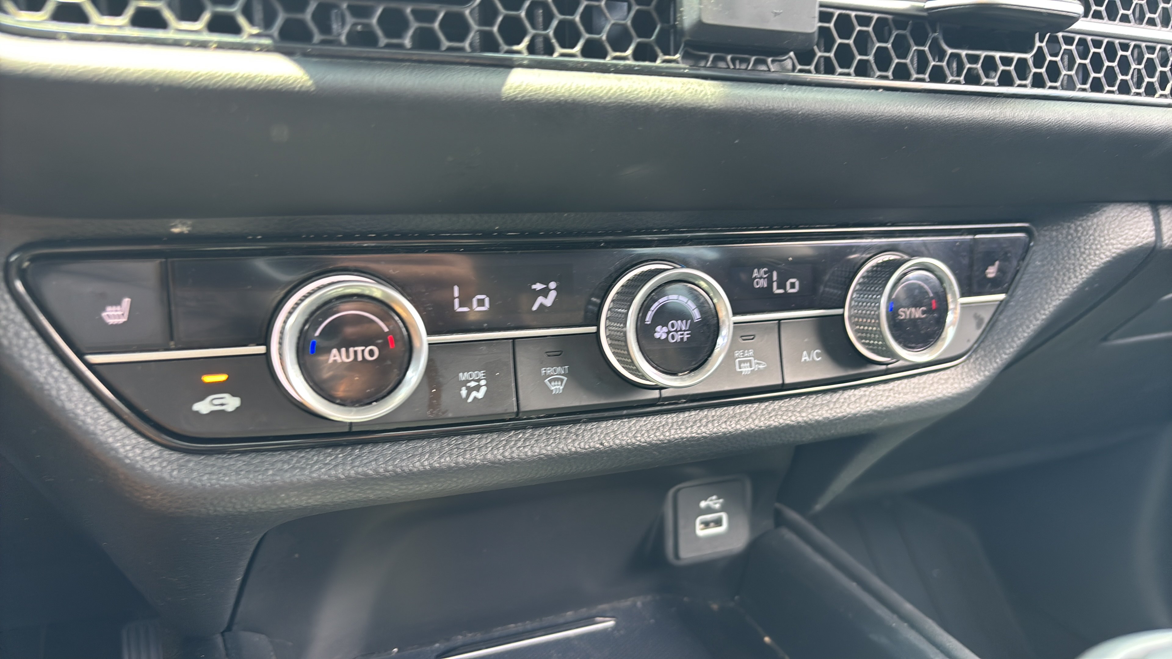 Certified 2025 Honda HR-V EX-L image 26