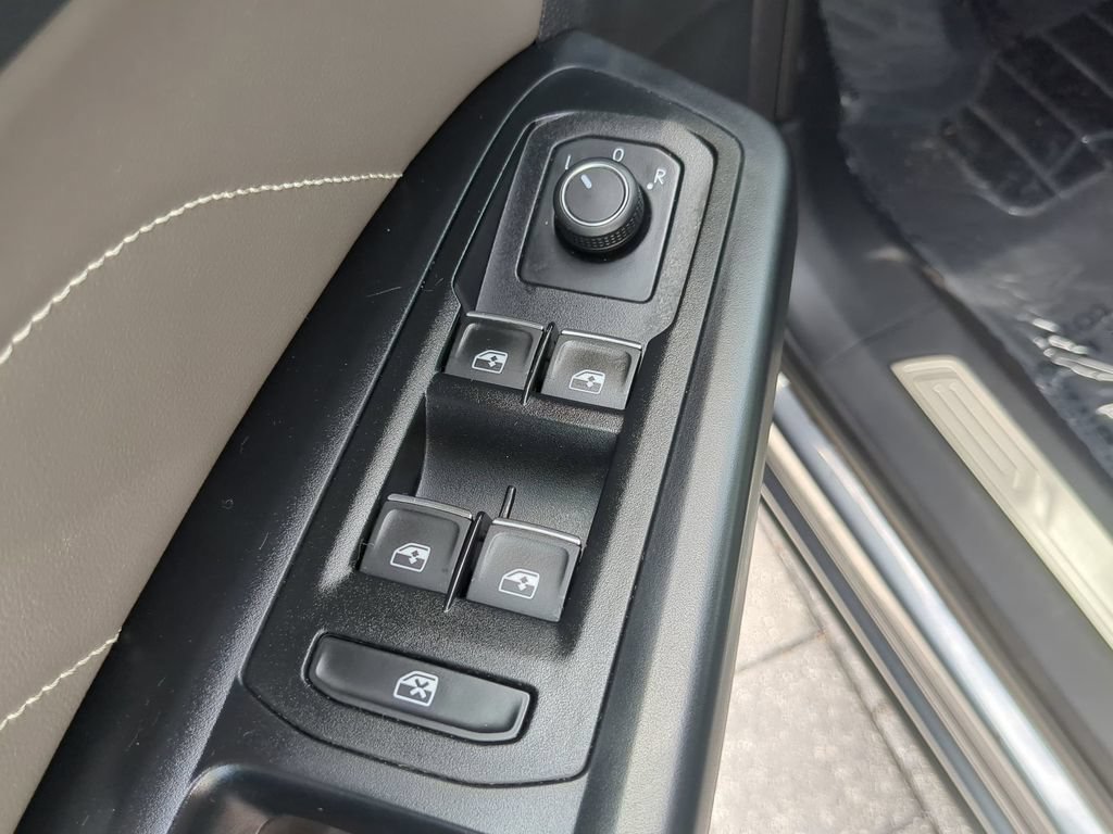 Used 2021 Volkswagen Atlas SE w/ Towing Package FWD image 20