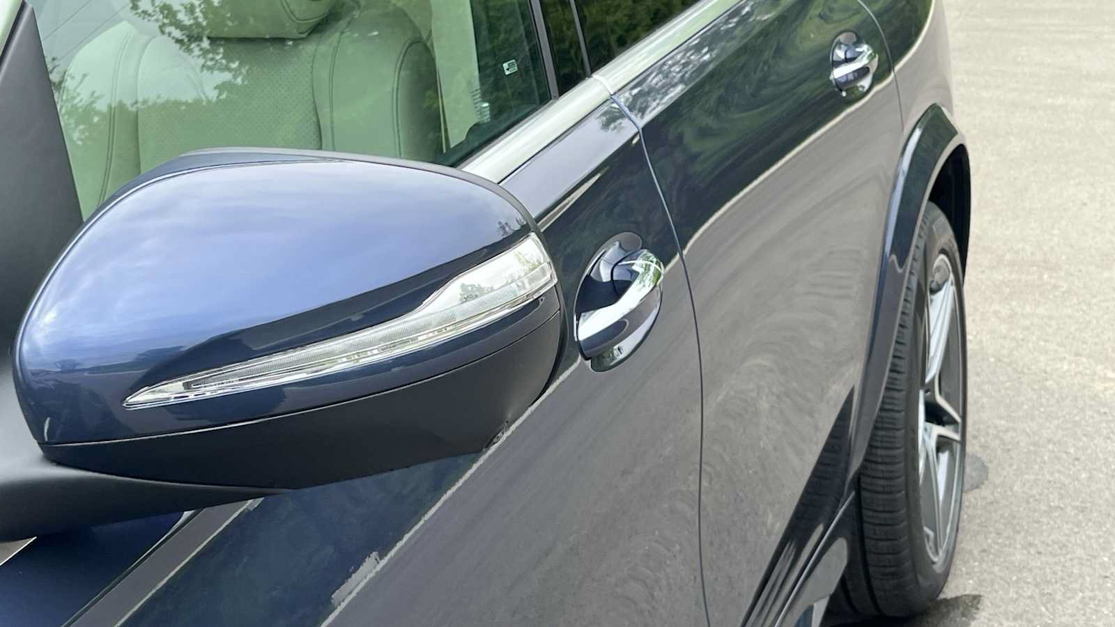New 2026 Mercedes-Benz GLS 450 4MATIC image 16