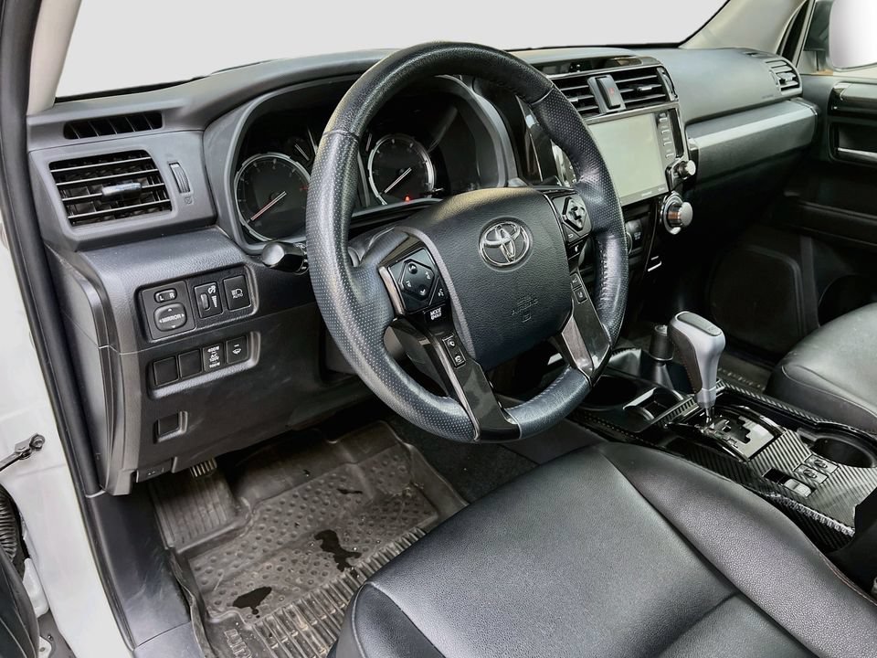 Used 2023 Toyota 4Runner TRD Off-Road Premium w/ Moonroof Package AWD/4WD image 4