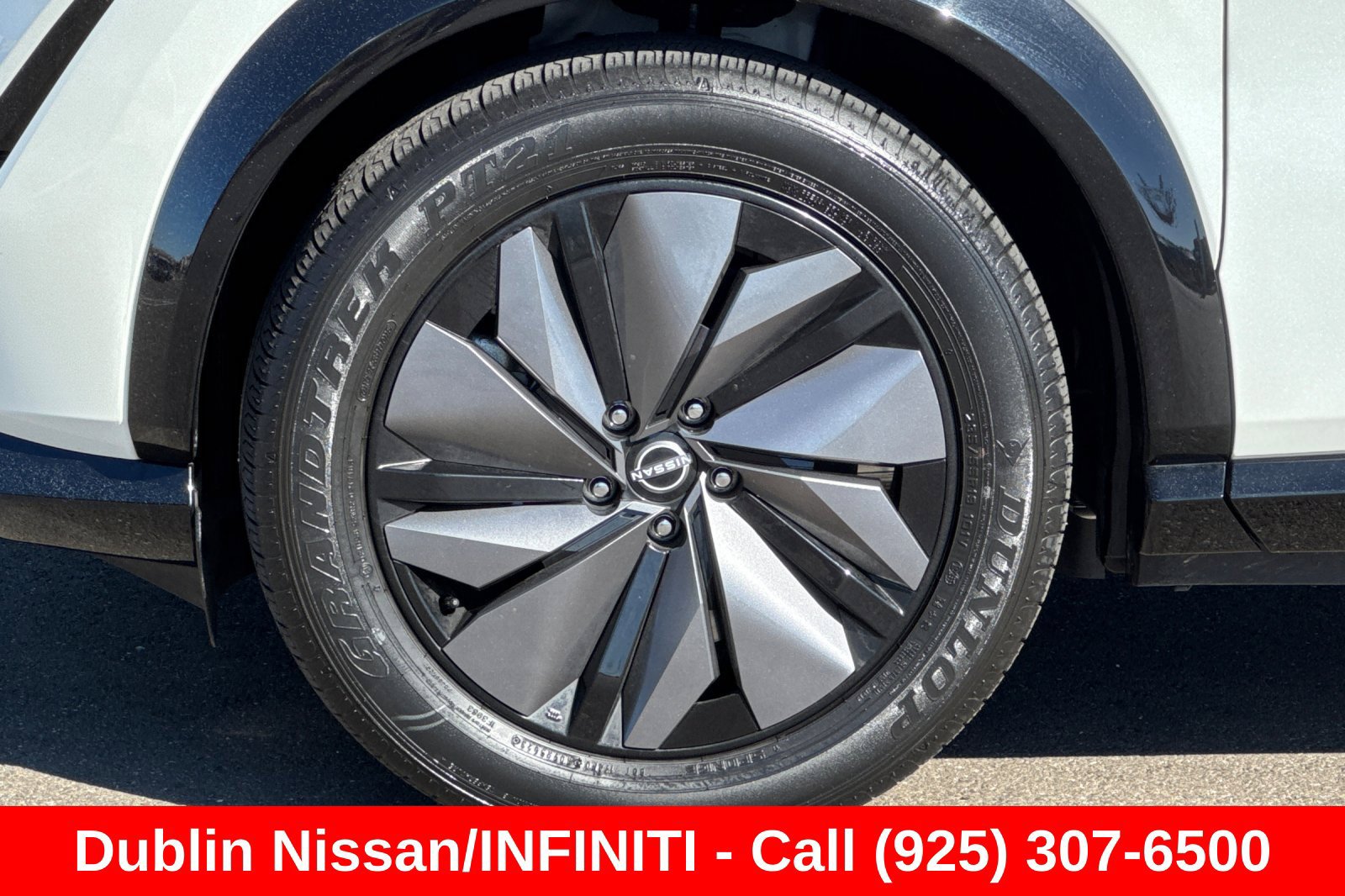 Used 2024 Nissan Ariya AWD image 46