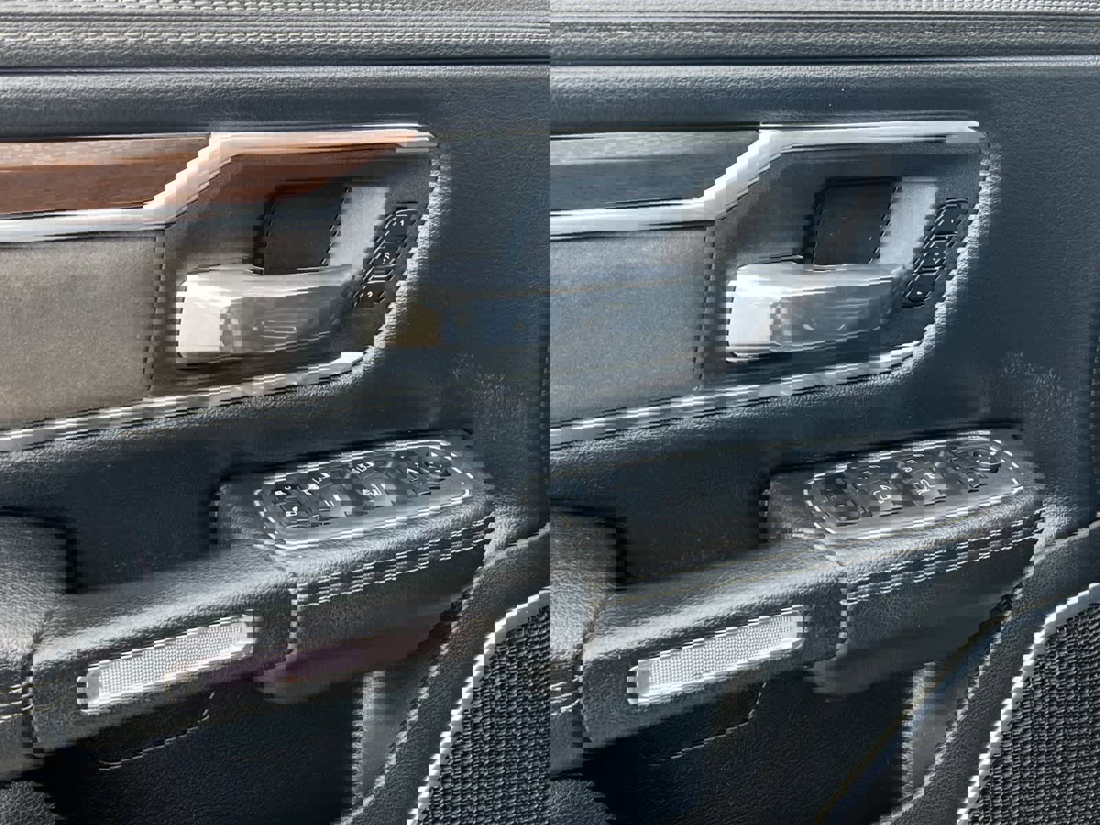 Used 2022 RAM 1500 Laramie image 13